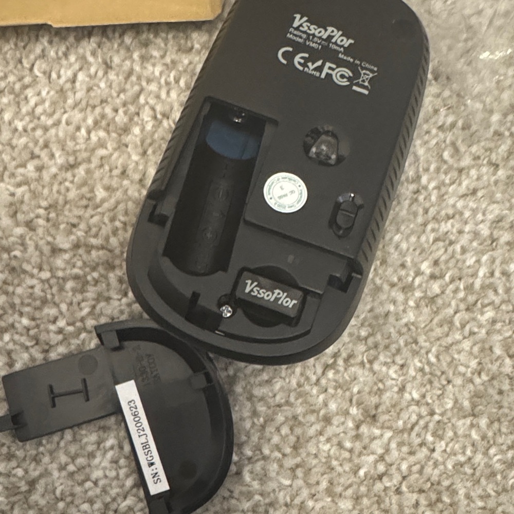 Black Wireless Mouse - Picture 6 of 6